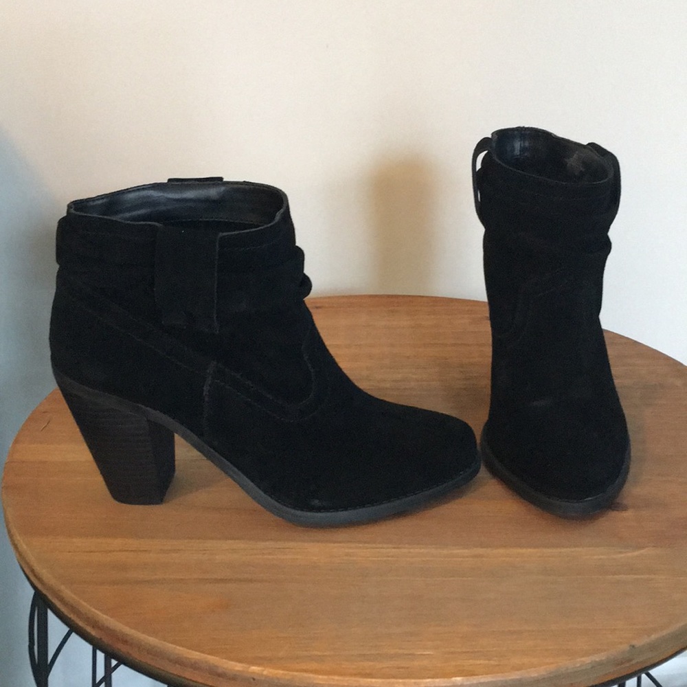 NWOT Jessica Simpson black booties